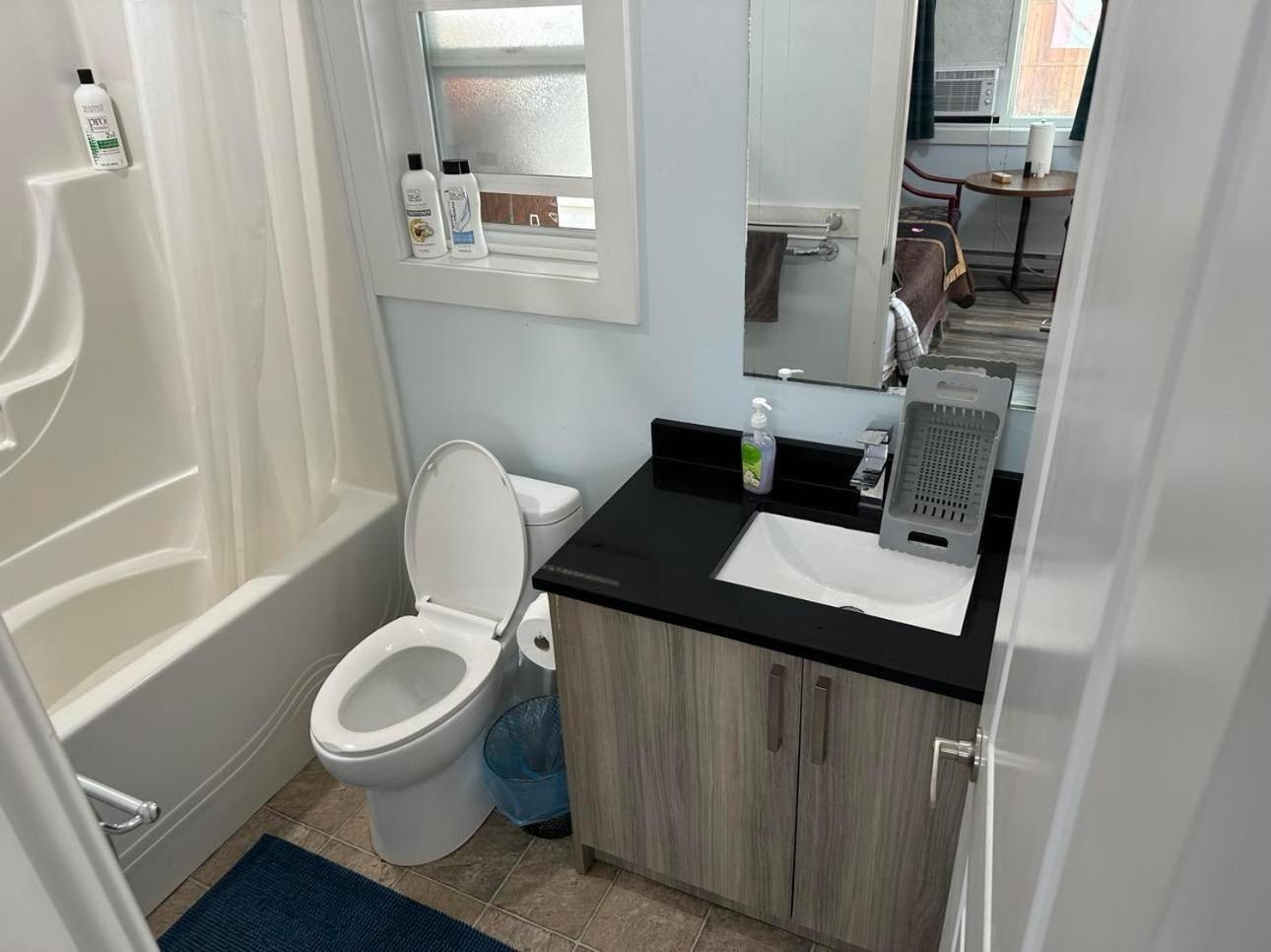 Guest Suite - Private Retreat - J-1 Abbotsford Exterior foto